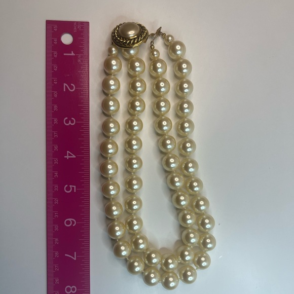 Vintage Carolee Faux Pearl Gold Tone Choker Necklace - Picture 12 of 16